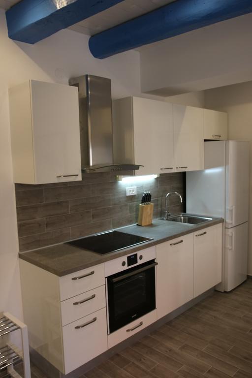Centar Vodice Apartmani Oda fotoğraf