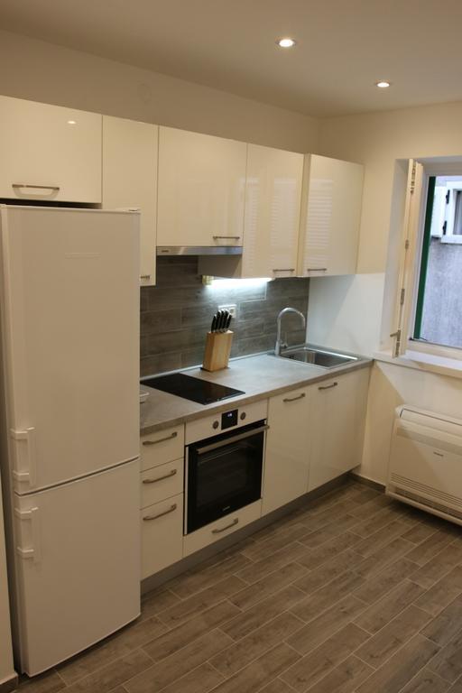 Centar Vodice Apartmani Oda fotoğraf