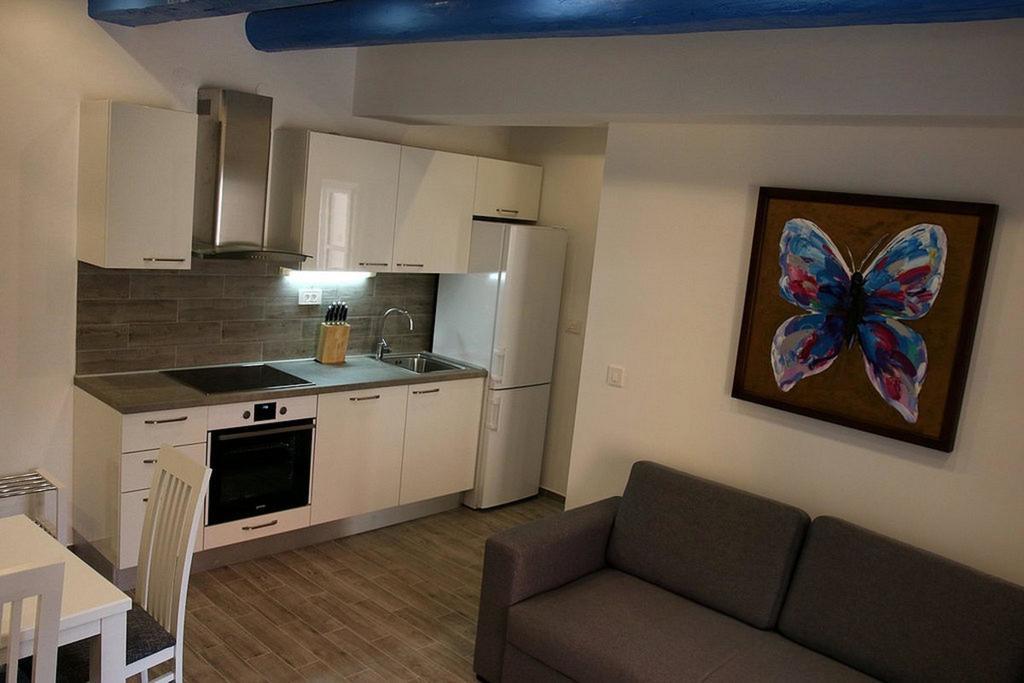 Centar Vodice Apartmani Oda fotoğraf