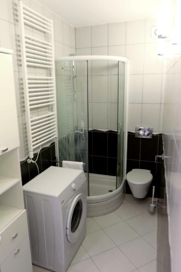 Centar Vodice Apartmani Oda fotoğraf